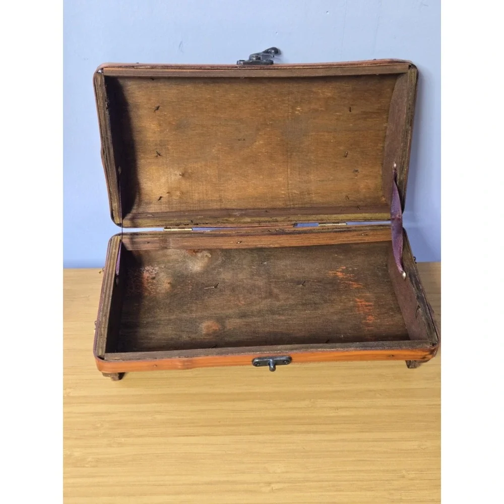 Vintage Asian‎ Style Woven Wicker Treasure Chest Box.
